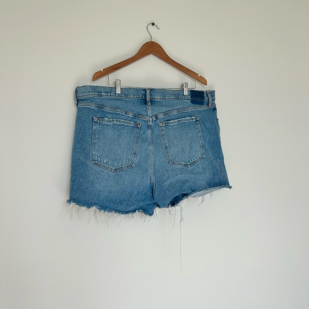 Abercrombie & Fitch The 4” High Rise Curve Love Mom Short - Picture 6 of 6